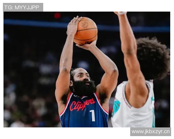 哈登称小卡夏季苦练展现侵略性已恢复赛季最佳状态