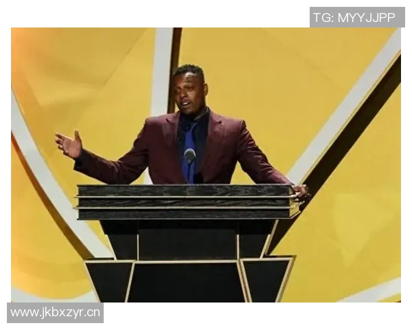 皮尔斯直言社交媒体女性穿着暴露不应责怪男性主动搭讪