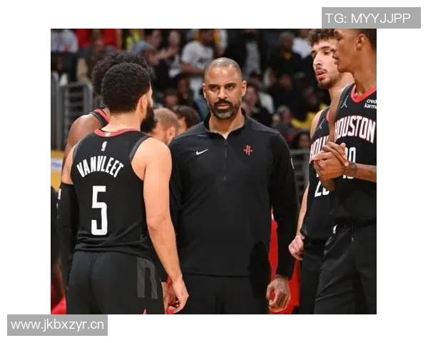 篮网五人得分均超15分终结七连败成功击败步行者迎来赛季首胜 篮网五人得分均超15分终结七连败成功击败步行者迎来赛季首胜