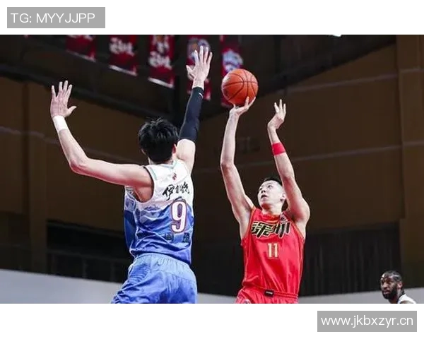 媒体人分析萨林杰低位表现强调其面筐技术才是真正优势所在 媒体人分析萨林杰低位表现强调其面筐技术才是真正优势所在