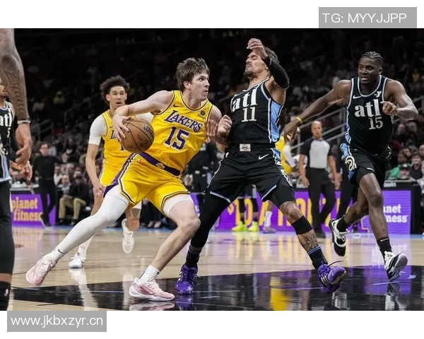 徐静雨分析湖人新星里夫斯超越特雷杨詹姆斯引领球队前行 徐静雨分析湖人新星里夫斯超越特雷杨詹姆斯引领球队前行