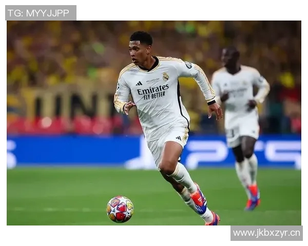 贝林厄姆荣膺英格兰2425赛季最佳男足球员皇马官方祝贺他取得佳绩