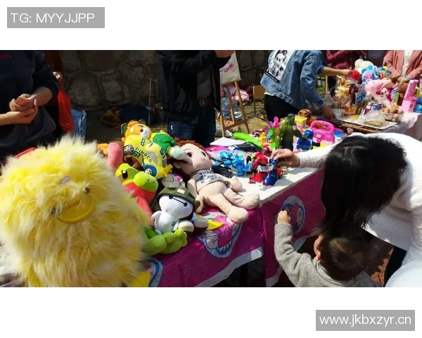 佩顿二世携手公益快闪活动免费发放食品杂货传递爱心温暖 佩顿二世携手公益快闪活动免费发放食品杂货传递爱心温暖