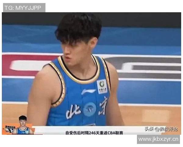 中国赛半场战报布克贡献11分曾凡博未登场托马斯状态火热助太阳暂时领先篮网