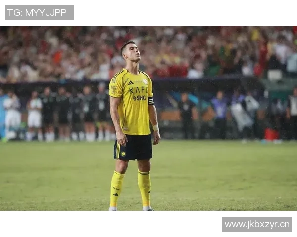 科纳特因大腿受伤退出法国国家队名单返回利物浦接受治疗