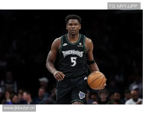 爱德华兹半场火力全开砍下24分可惜球队仍落后21分