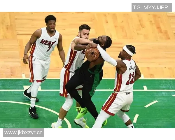 手感低迷全场表现不佳三球19投8中三分9投1中仅得17分7篮板13助攻