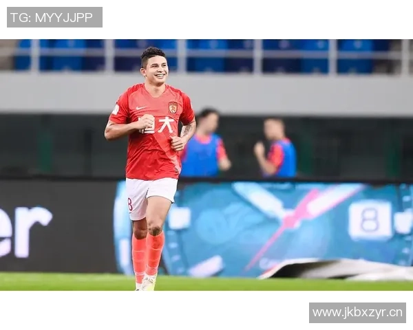 肘击事件引发争议阿奇迪停赛两场并罚款两万里亚尔