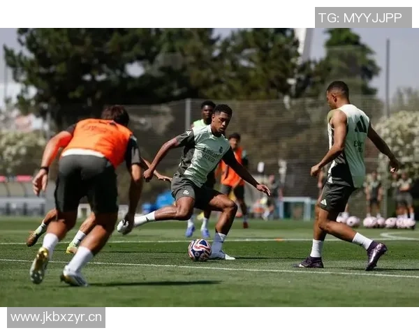 外媒报道赫伊森吕迪格阿诺德等五名球员缺席皇马训练引发关注 外媒报道赫伊森吕迪格阿诺德等五名球员缺席皇马训练引发关注